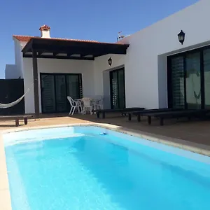 Chalet Con Piscina De 3 Dormitorios Сasa de vacaciones